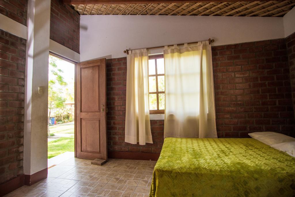 Casa Huerta Jacaranda Guest House Pacaran Exterior photo